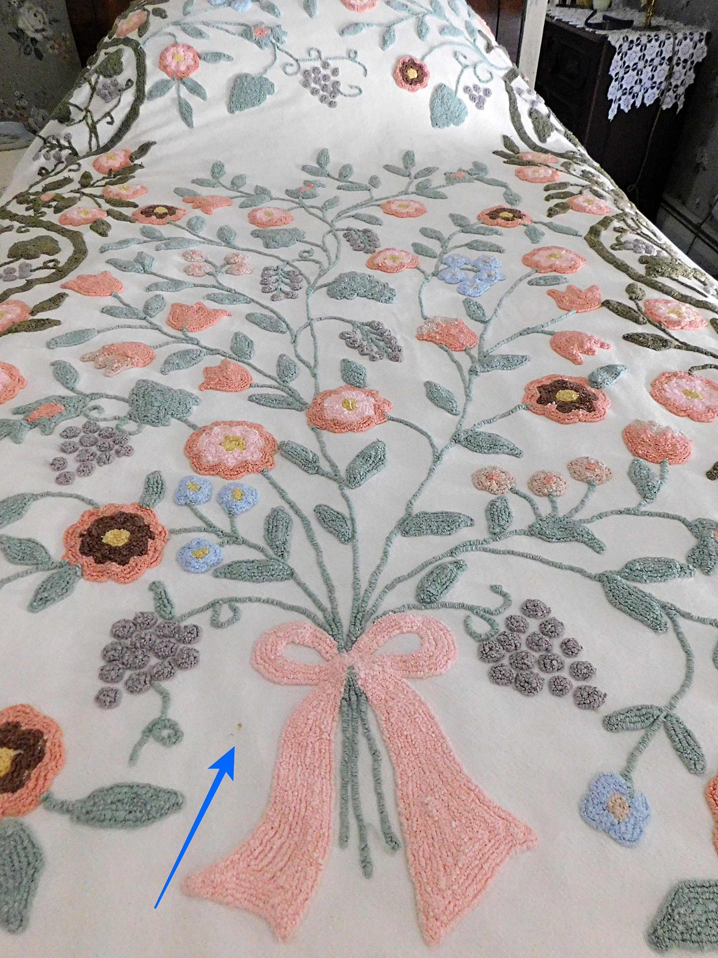Wildflower Waltz Vintage Chenille Bedspread, Spectacular Summer Cottage Style Coverlet, Twin Size Cotton Bedding