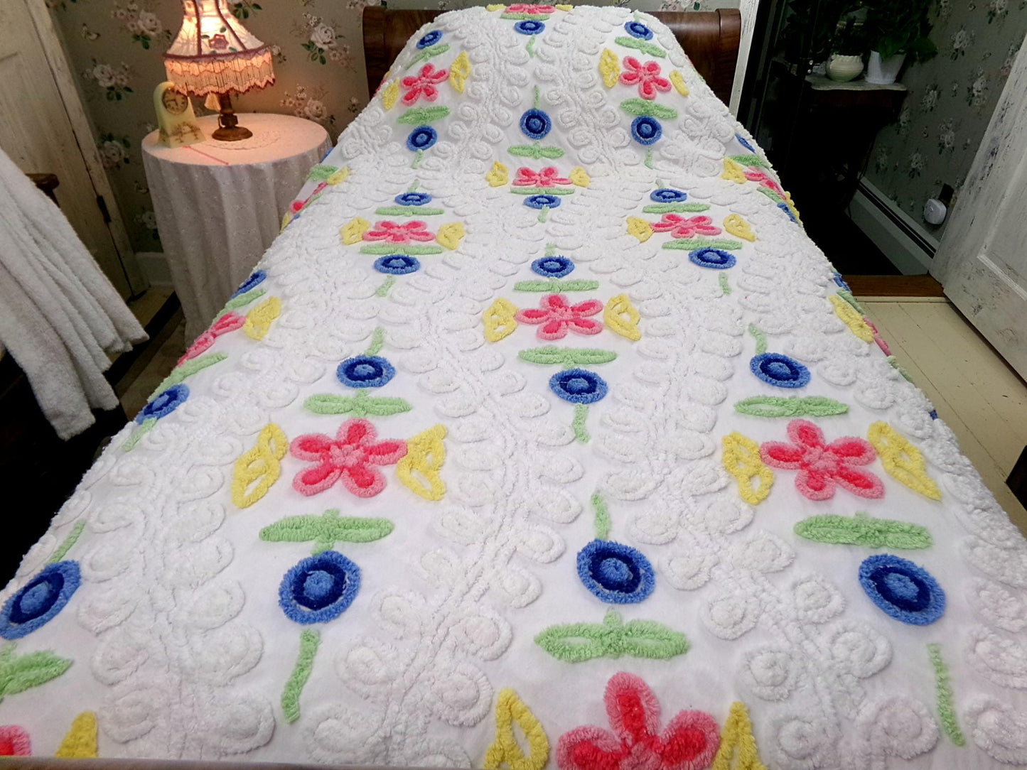 Canyon Group Vintage Chenille Bedspread, Twin Size Rainbow Wedding Cake Design