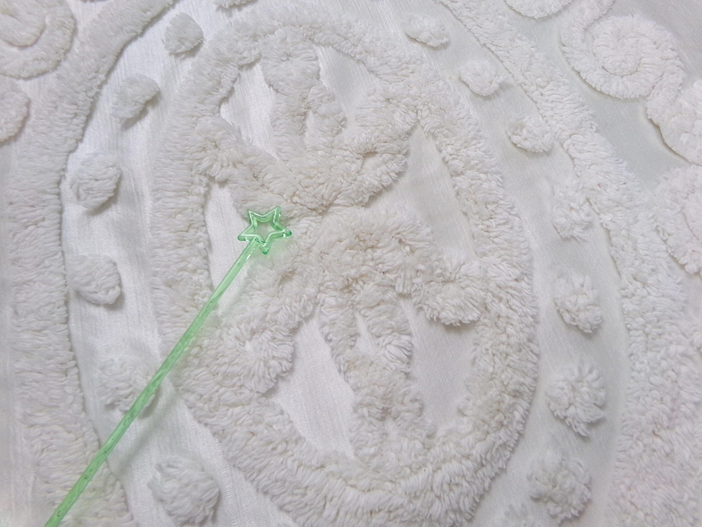 Romantic White Vintage Satin Chenille Bedspread Fabric, Shabby Large Medallion 38x20"