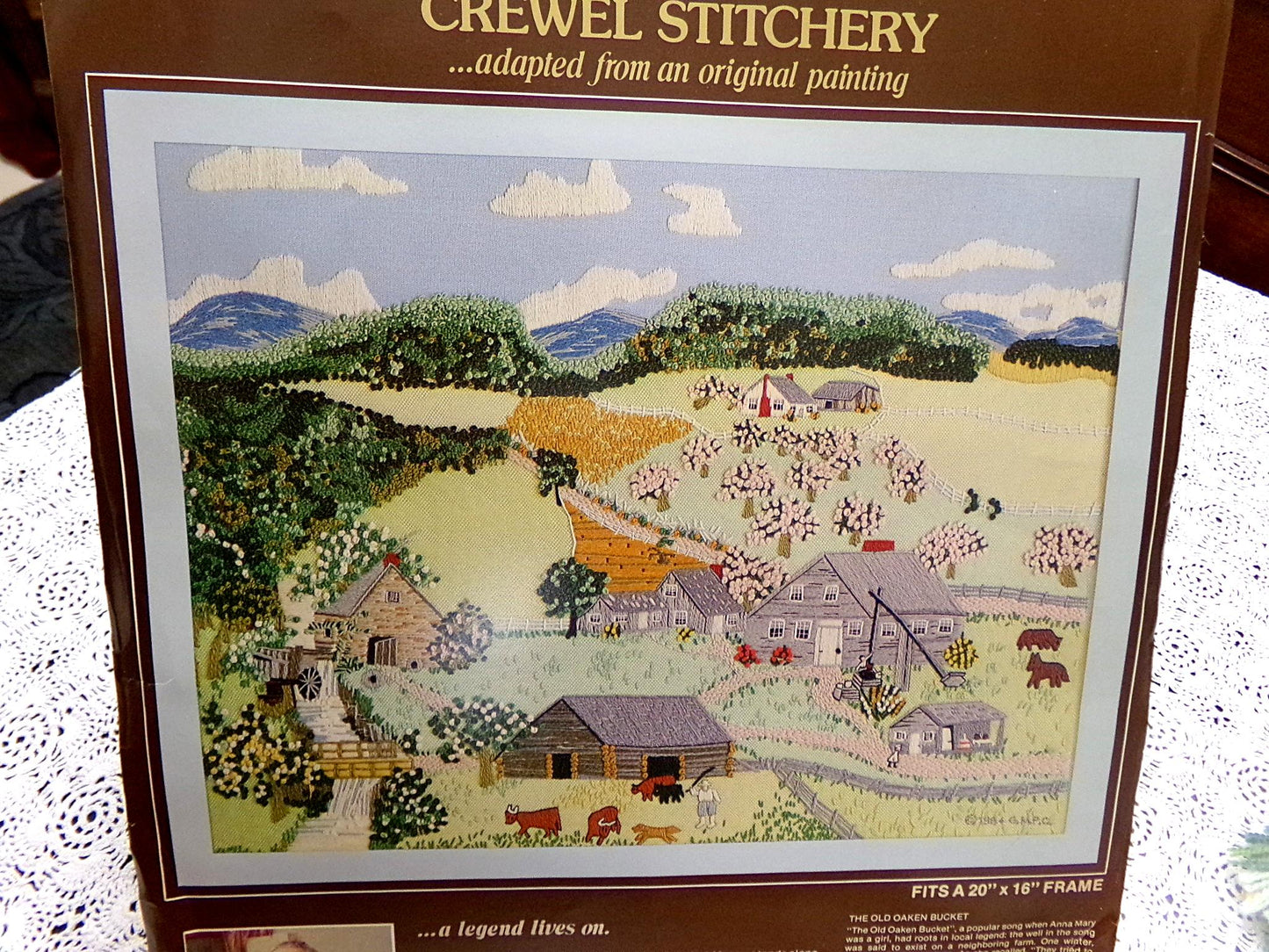 Paragon The OLD OAKEN BUCKET Crewel Embroidery Kit 0569 Vintage Grandma Moses Design