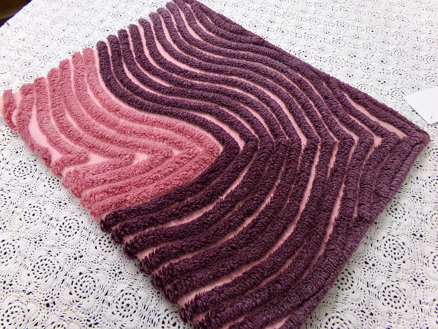 hypnotic sunkissed vintage chenille bedspread fabric pink mauve optic 16" x 25"