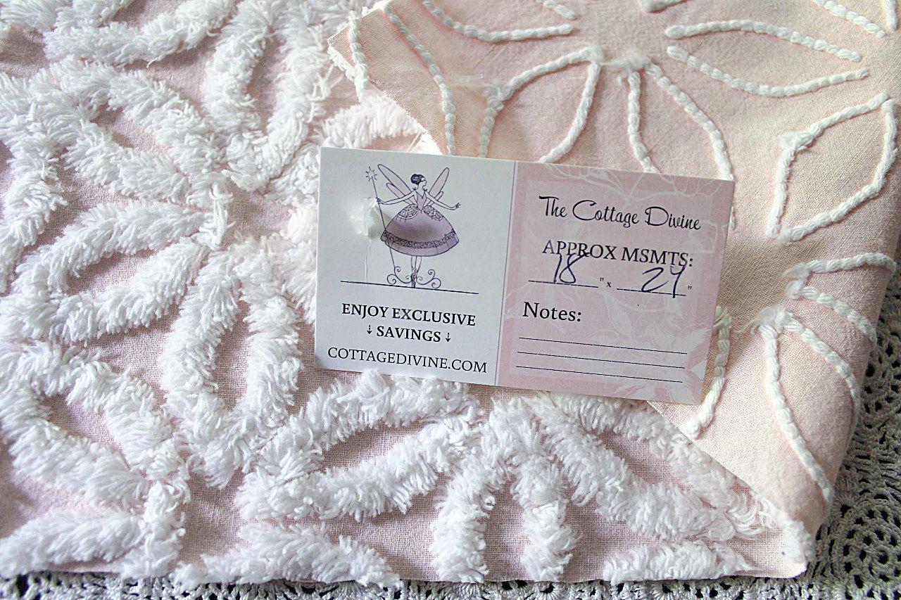 Delicate Pink & White Daisy Vintage Chenille Bedspread Fabric, Plush Sewing Quilt Material 18" x 24"