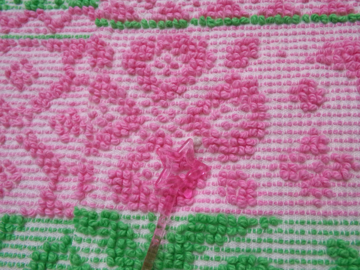 Vintage Hobnail Chenille Fabric Scandinavian Style Reversible Shadow Folk Art Design 17" x 23"