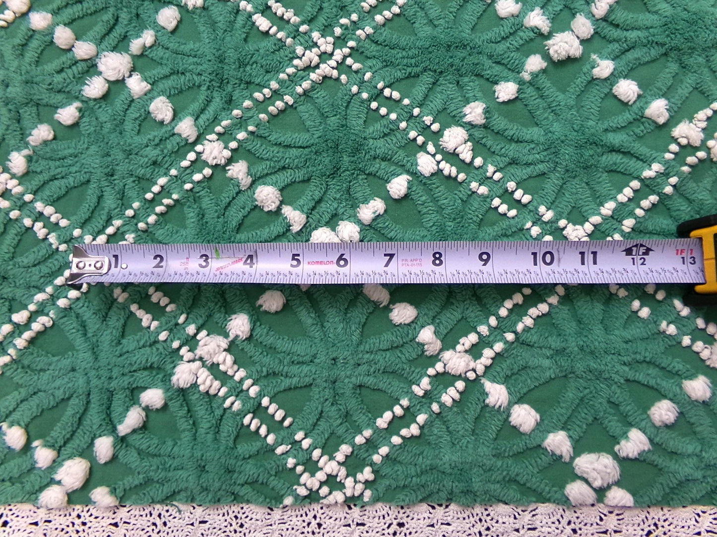 Green White Vintage Chenille Bedspread Fabric 20x24" Spider Tuft Pops Quilting Material