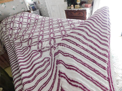 Plum Berry Vintage Chenille Bedspread, Geometric Wedding Ring Pattern, Full Size Bedding