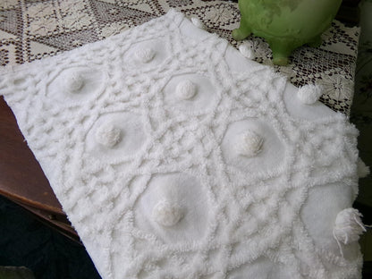 Vintage Chenille Bedspread Fabric, Dimensional Pom Pom Dot 18x24" Piece