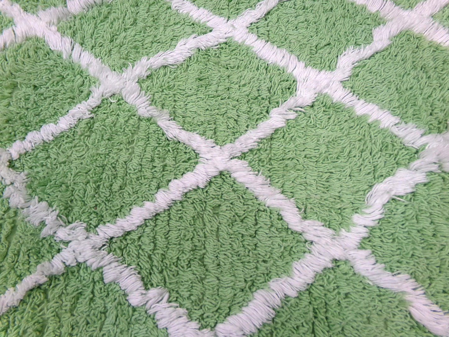 Vintage Chenille Bedspread Fabric Pc, White Trellis on Candy Apple Green, 19" x 20" quilt material