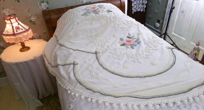 so sweet shabby chic vintage chenille bedspread in summer rose florals, TWIN size chenille coverlet with lots of flowers, pom pom trim