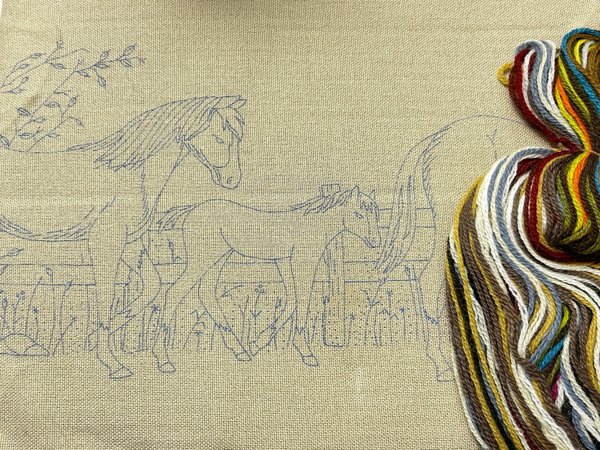 PROMENADE Crewel Stitchery Kit Horse Family Vintage Paragon 0625 Embroidery