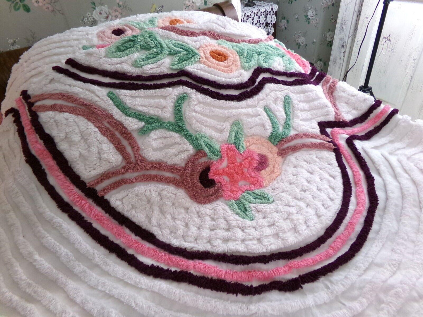 cottage living vintage chenille bedspread in plush rose florals, 100% cotton white full size bedding