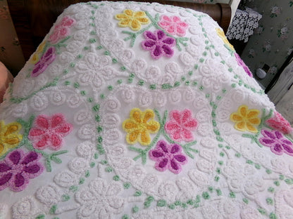 rainbow hearts vintage chenille bedspread, whimsical pink, yellow, lilac flowers w/ swirl accents & dots, white cotton full size bedding