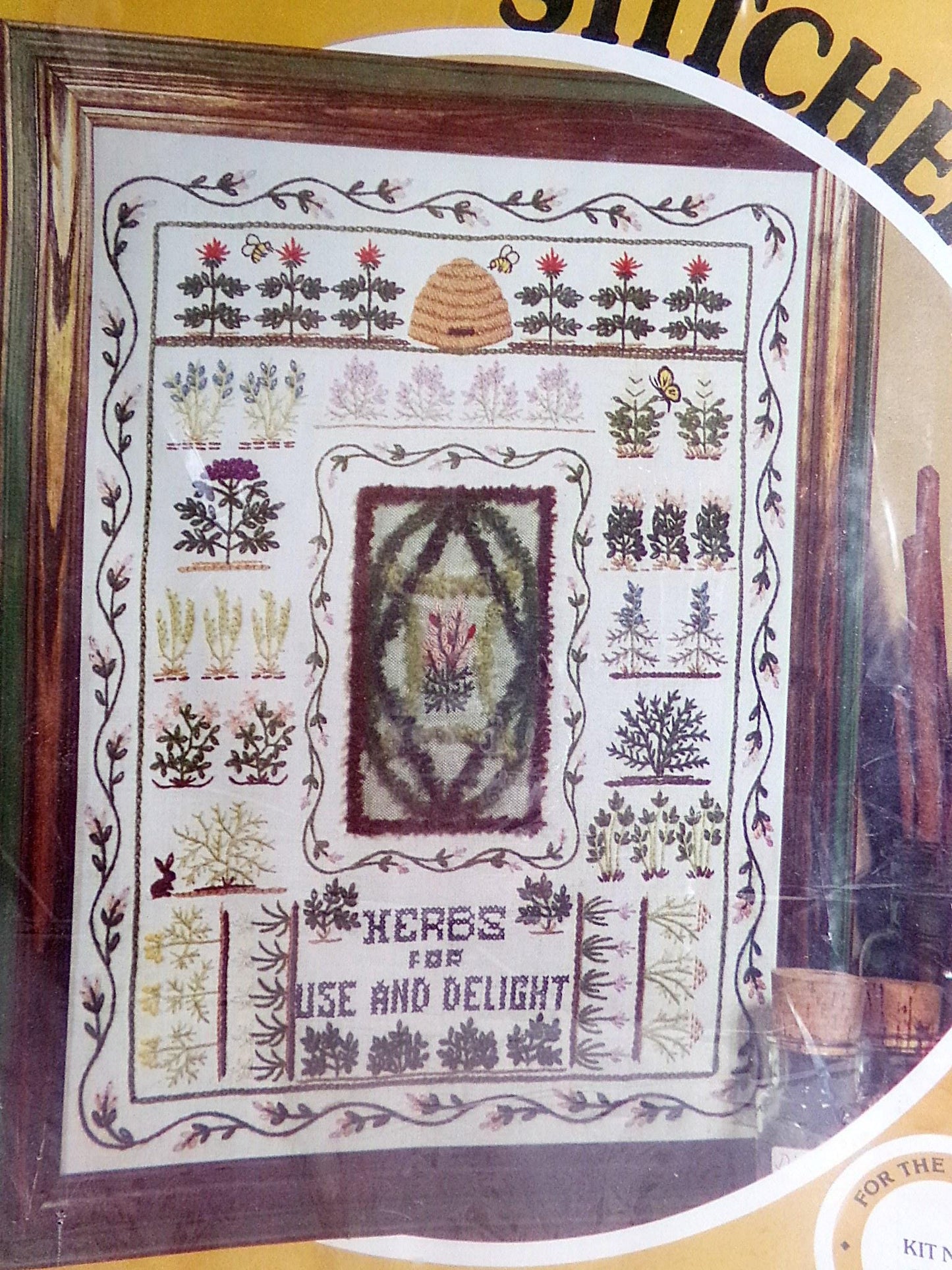 HERB 'n SPICE Garden Crewel Embroidery Kit, Paragon 0786 Vintage Stitchery Sampler