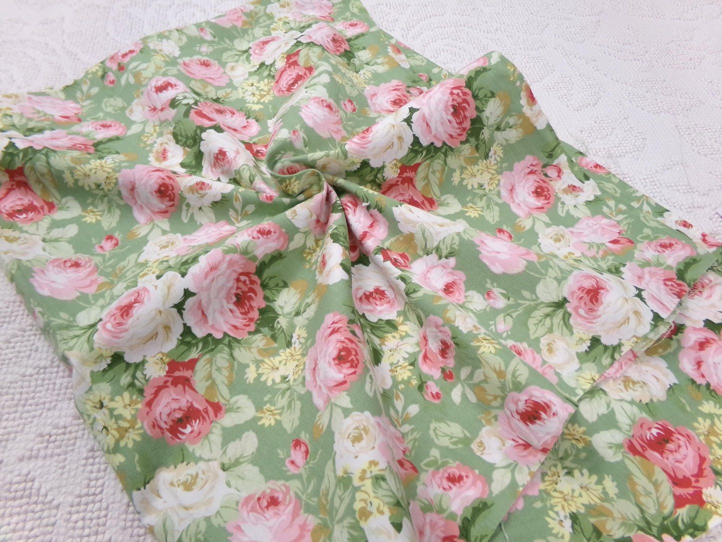 Vintage Cotton Quilt Fabric English Rose Floral Pink Green Shabby Chic Cottage 30" x 36"