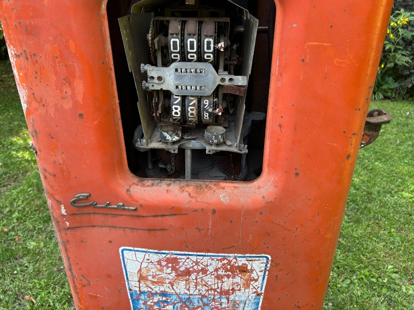 Vintage Erie Model 743 Gas Pump As-Found Barn Find Parts or Restoration LOCAL PICKUP ONLY - NO SHIPPING