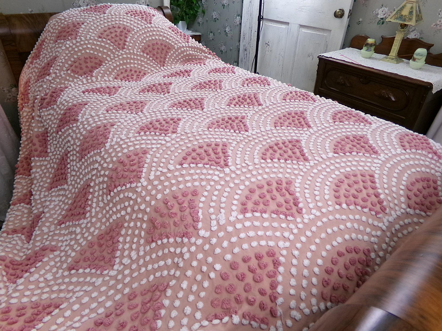 pink mermaid tails vintage chenille bedspread, antique twin size coverlet summer bedding
