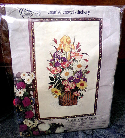 GARDEN BEAUTIES Vintage Crewel Embroidery Kit Paragon Floral Stitchery 0123
