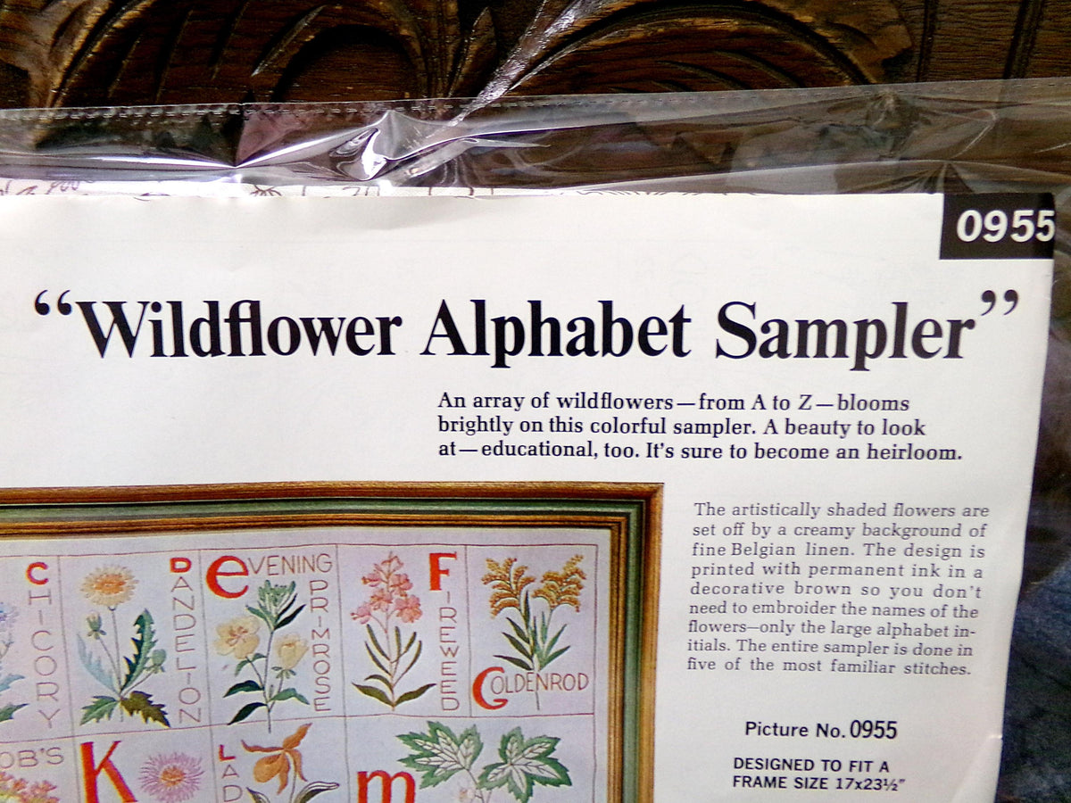 WILDFLOWER ALPHABET SAMPLER Crewel Stitchery Kit Vintage Paragon 0955 Embroidery
