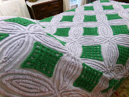 Silver Gray & Kelly Green Vintage Chenille Bedspread: Full Size 100% Cotton Bedding, Waffle Tufting in Plush Rings