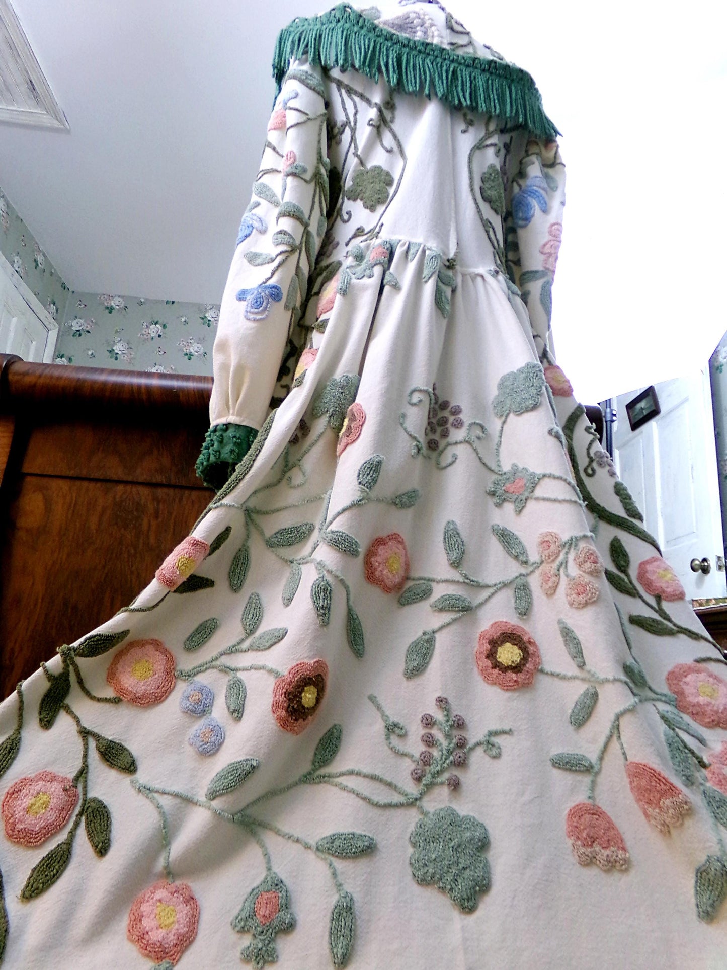 Shabby Distressed Vintage Chenille Robe, Victorian Style Costume Women's Bathrobe, M/L