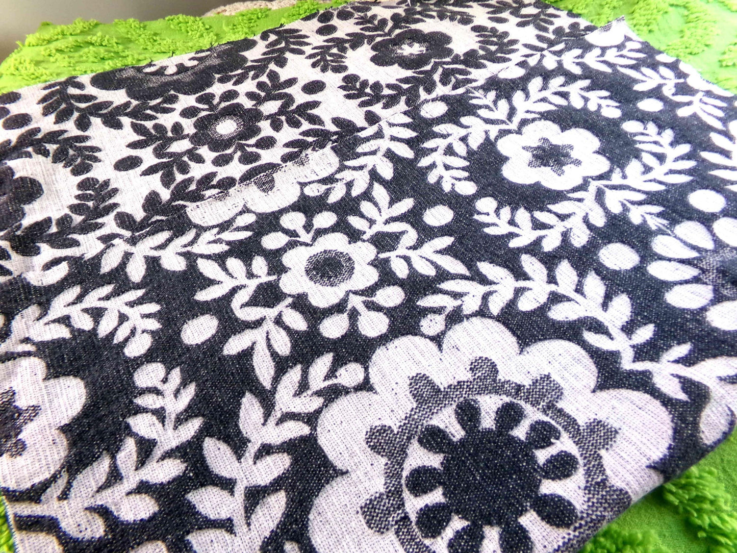 MoD DaIsY Vintage Woven Fabric, REVERSIBLE Black & White FLOWER POWER Disco Fun, 22" x 18" Piece, Fab in Pillows or as a Wall Hanging