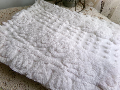 Graceful White Vintage Chenille Bedspread Fabric, Swirl Dot Sewing & Quilt Material, 20" x 27"