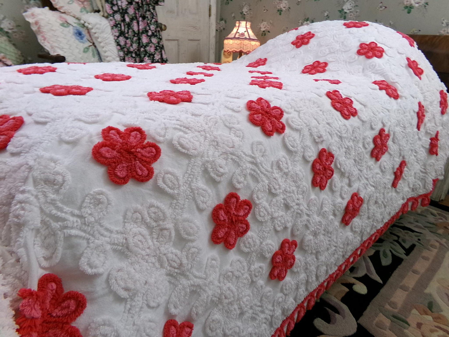 Strawberries in Snow Vintage Chenille Bedspread, Red Rose White Full Size Bedding