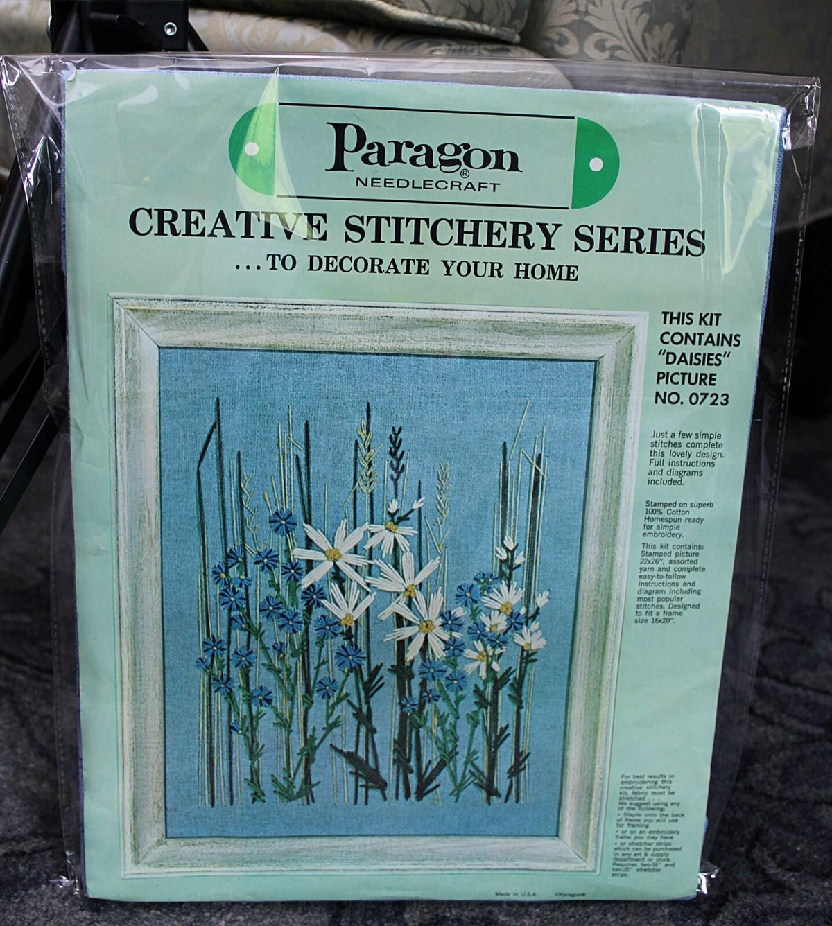 DAISIES Vintage Crewel Embroidery Kit Boho Hippie Floral Paragon 0723 Stitchery