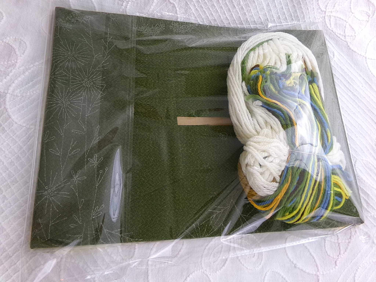 DAISY FIELD Vintage Crewel Stitchery Kit, Boho 0415 Paragon 0145 Embroidery