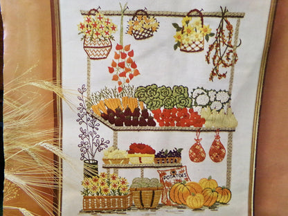 FARMER'S MARKET Vintage Crewel Embroidery Kit, Paragon Needlecraft Creative Stitchery 0223, Barbara Sparre 1970s Design