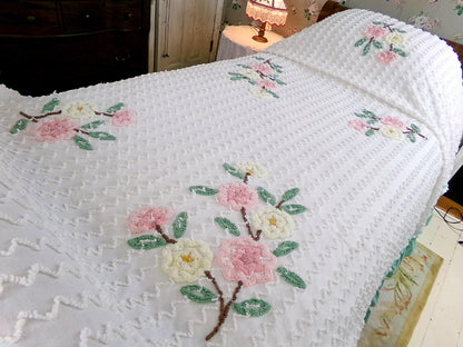 romantic shabby chic vintage chenille bedspread, lightweight 100% cotton summer coverlet with green ruffle trim, twin size bedding