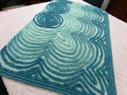 dramatic waves vintage chenille bedspread fabric, captivating quilt material 31" x 19"