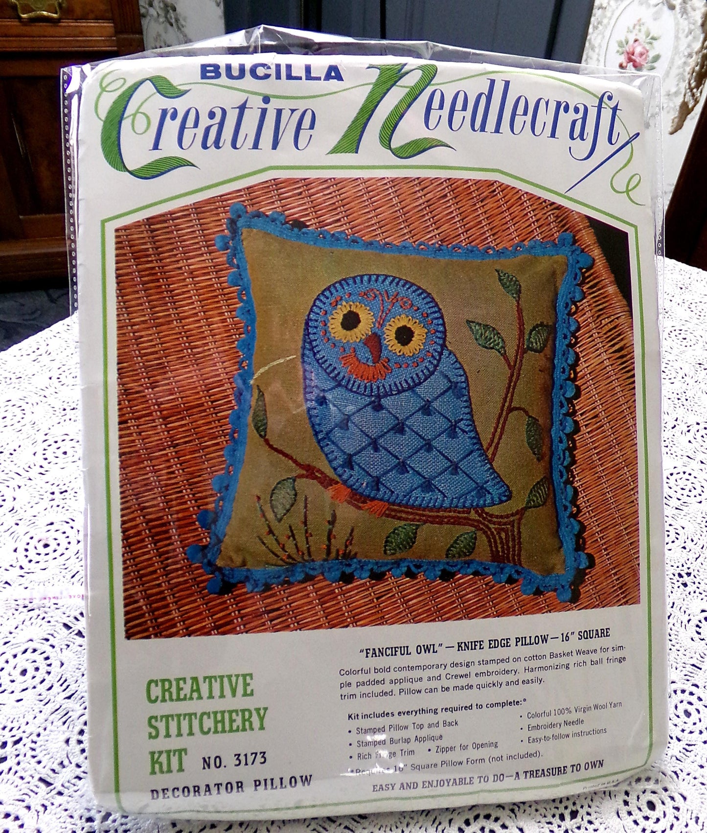 FANCIFUL OWL Pillow Crewel Embroidery Kit, Boho Vintage Bucilla Needlecraft 3173