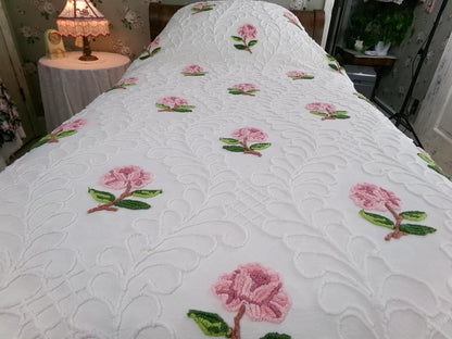 Pink Rose Vintage Chenille Bedspread, White Cotton Full Size Bedding, Accent Fringe