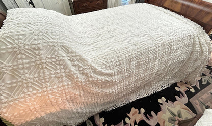 Vintage White Chenille Bedspread Modern Minimalist Geometric Tuft FULL Coverlet