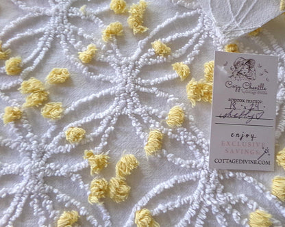 white chenille fabric with goldenrod yellow pops, vintage 18" x 24" inch piece of quilt material in traditional wedding ring designs