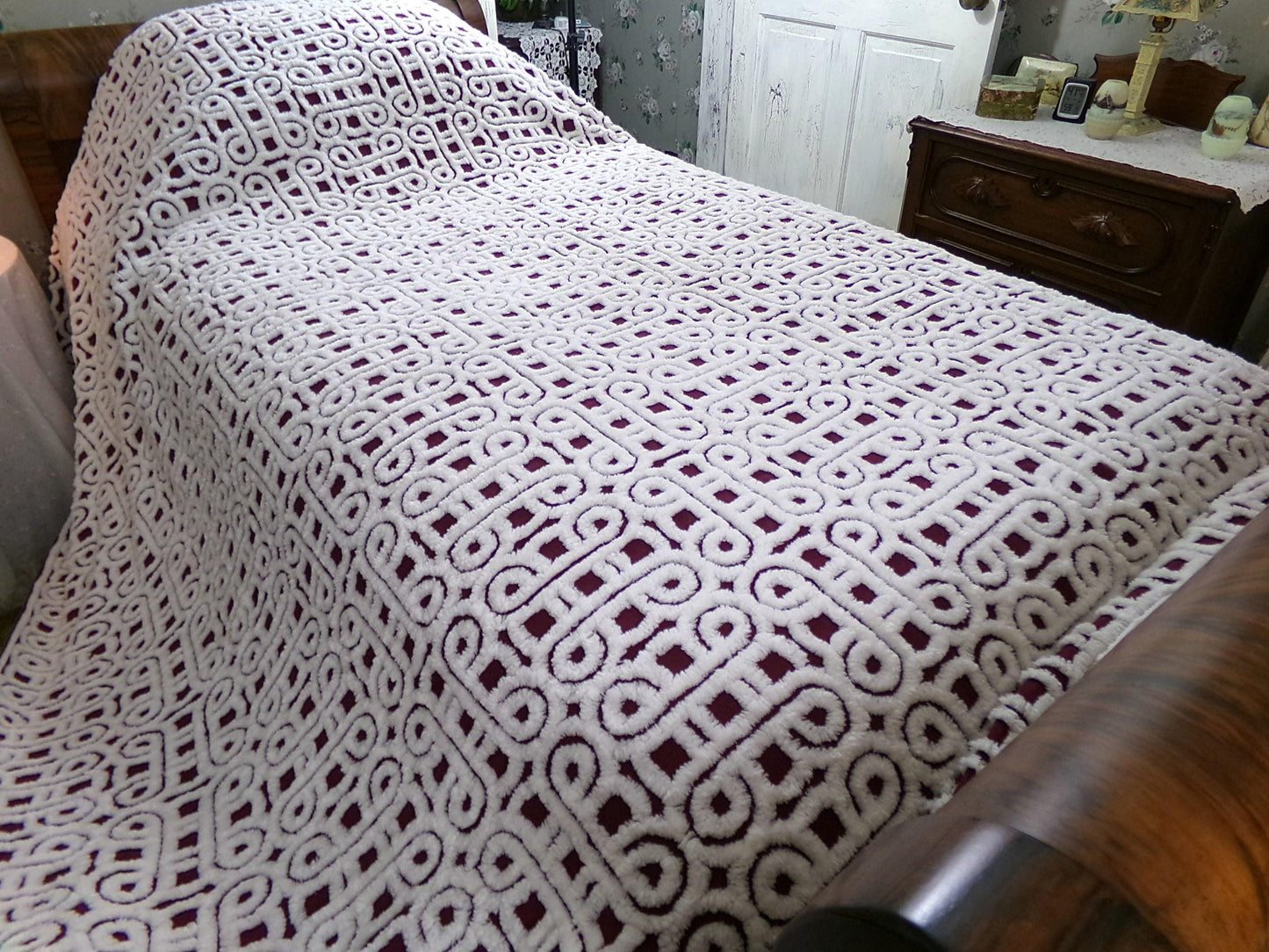 Vintage SuperTuft Chenille Bedspread NOS Rare Celtic Knot Hofmann Textiles USA Paper Tag, Full Size