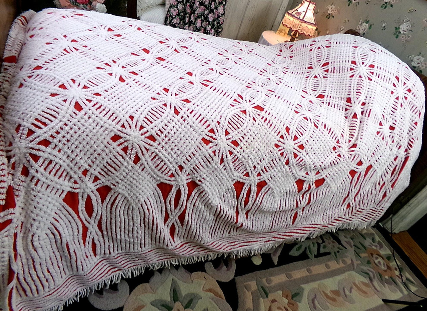 Red Vintage Chenille Bedspread Tufted White Full Size 100% Cotton Bedding, Fringe