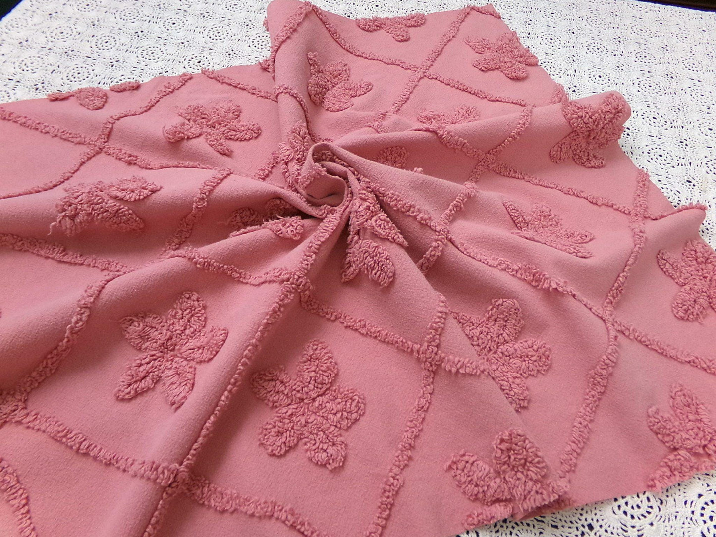 Vintage Chenille Fabric Dusty Rose Pink Tufted Floral Diamond Lattice Pattern 19x23"
