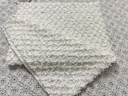 White Vintage Chenille Fabric, Eternity Link Chains, 22x34" Quilt Textile