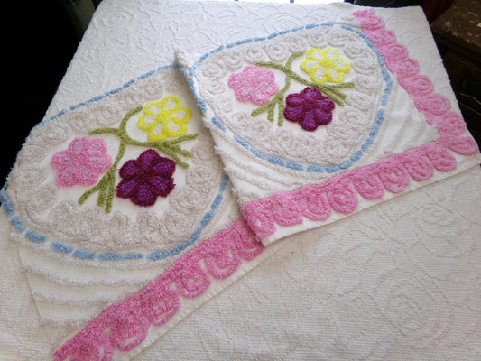 Cottage Floral Vintage Chenille Bedspread Fabric, Frosted Cake Design 18" x 35" piece sewing material