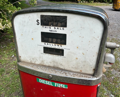 Vintage A.O. Smith Gas Pump Model 483 Original 1950s Retro Gas Station LOCAL PICKUP ONLY - NO SHIPPING