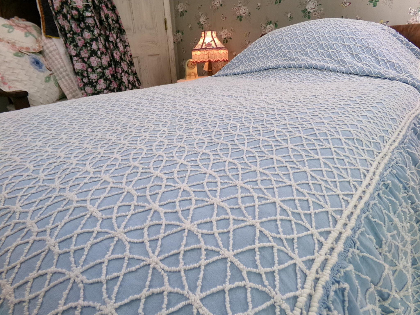 Blue & White Vintage Chenille Ruffled Bedspread, Geometric Coastal Twin Sz Bedding