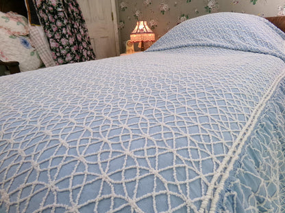 Blue & White Vintage Chenille Ruffled Bedspread, Geometric Coastal Twin Sz Bedding