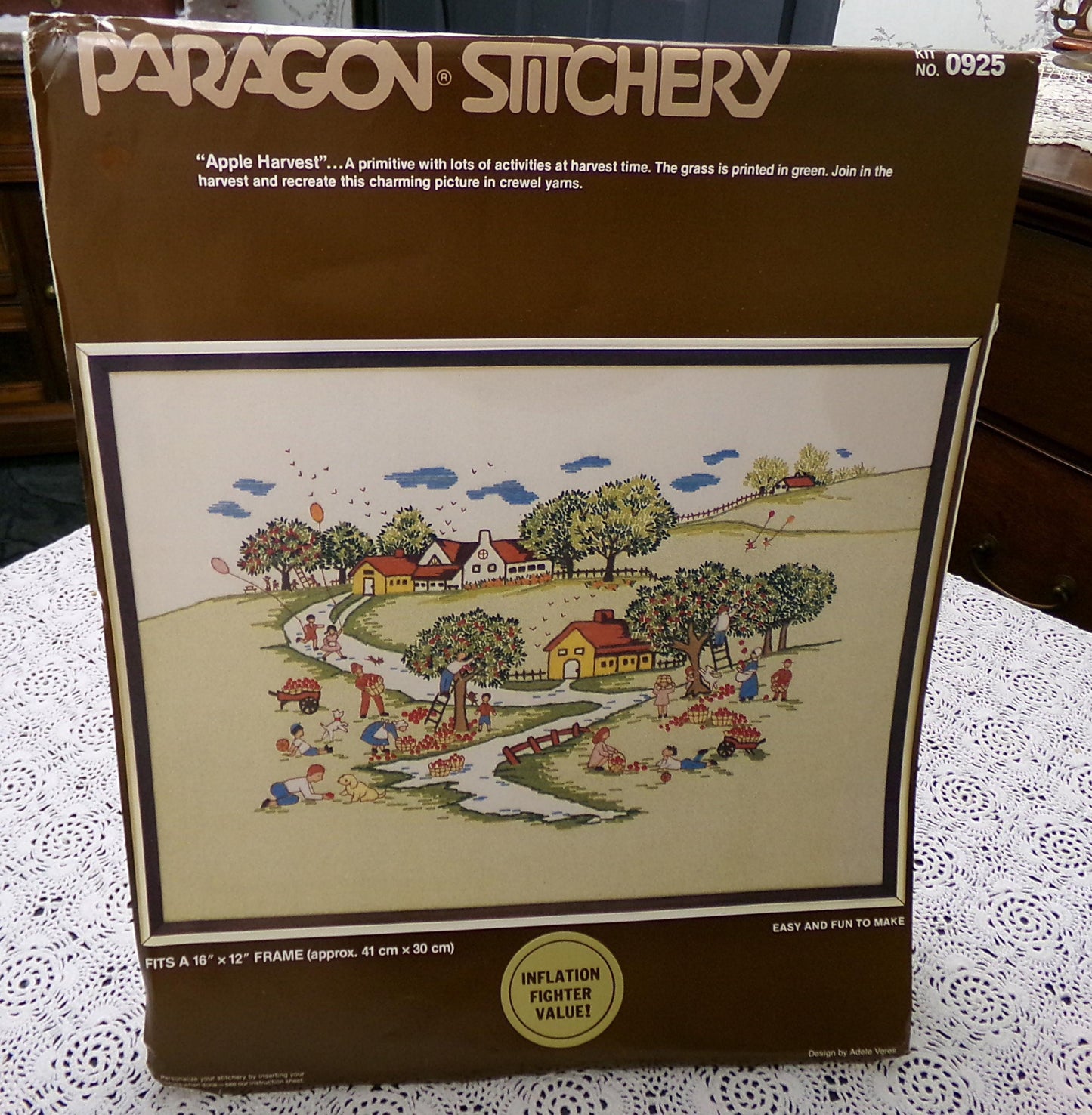 APPLE HARVEST Crewel Embroidery Kit, Vintage Paragon Needlecraft 0925, Primitive Farm Scene