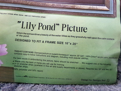 LILY POND Vintage CREWEL Embroidery Kit, Paragon Stitchery #0320, Water Lilies & Frogs