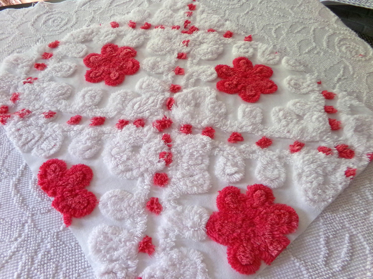 Vintage Plush Chenille Fabric, Red Roses in White Snow 18x21" Piece