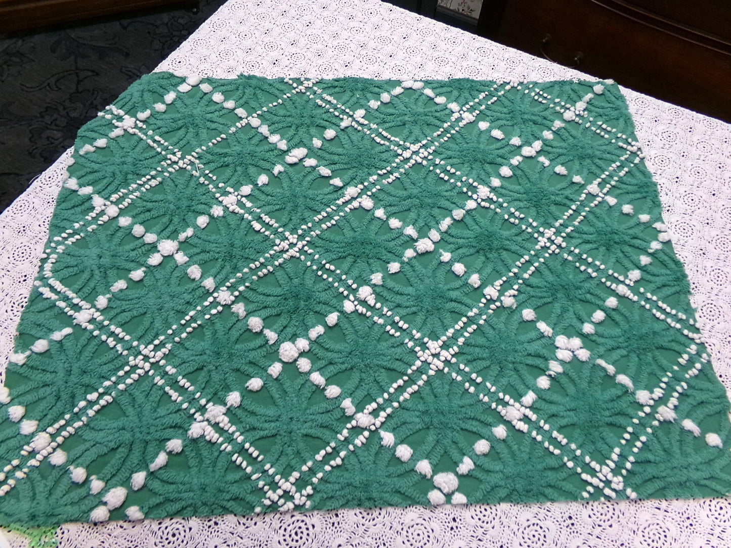 Green White Vintage Chenille Bedspread Fabric 20x24" Spider Tuft Pops Quilting Material