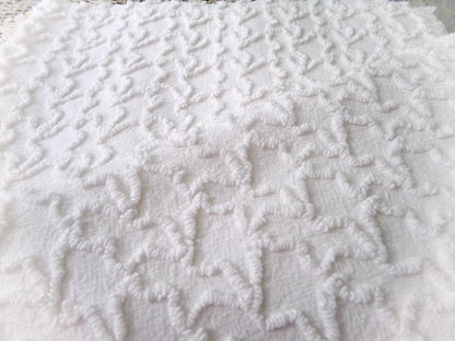 White Squiggle Vintage Chenille Bedspread Fabric Texturized 3D 18" x 24" Quilt Craft Piece