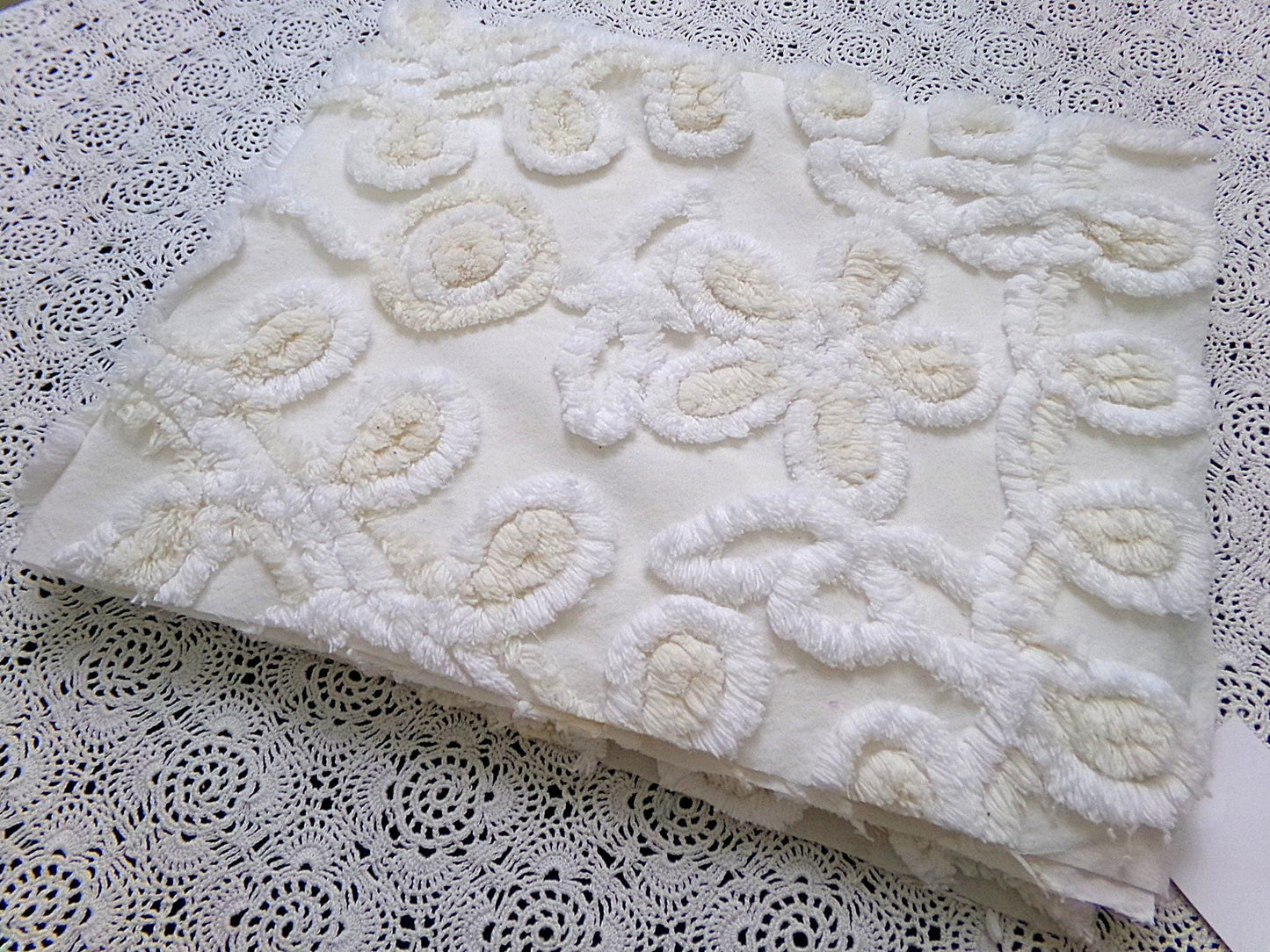Vanilla Twist Vintage Chenille Fabric Piece 20x25" Floral Curlicue Craft Sewing Material