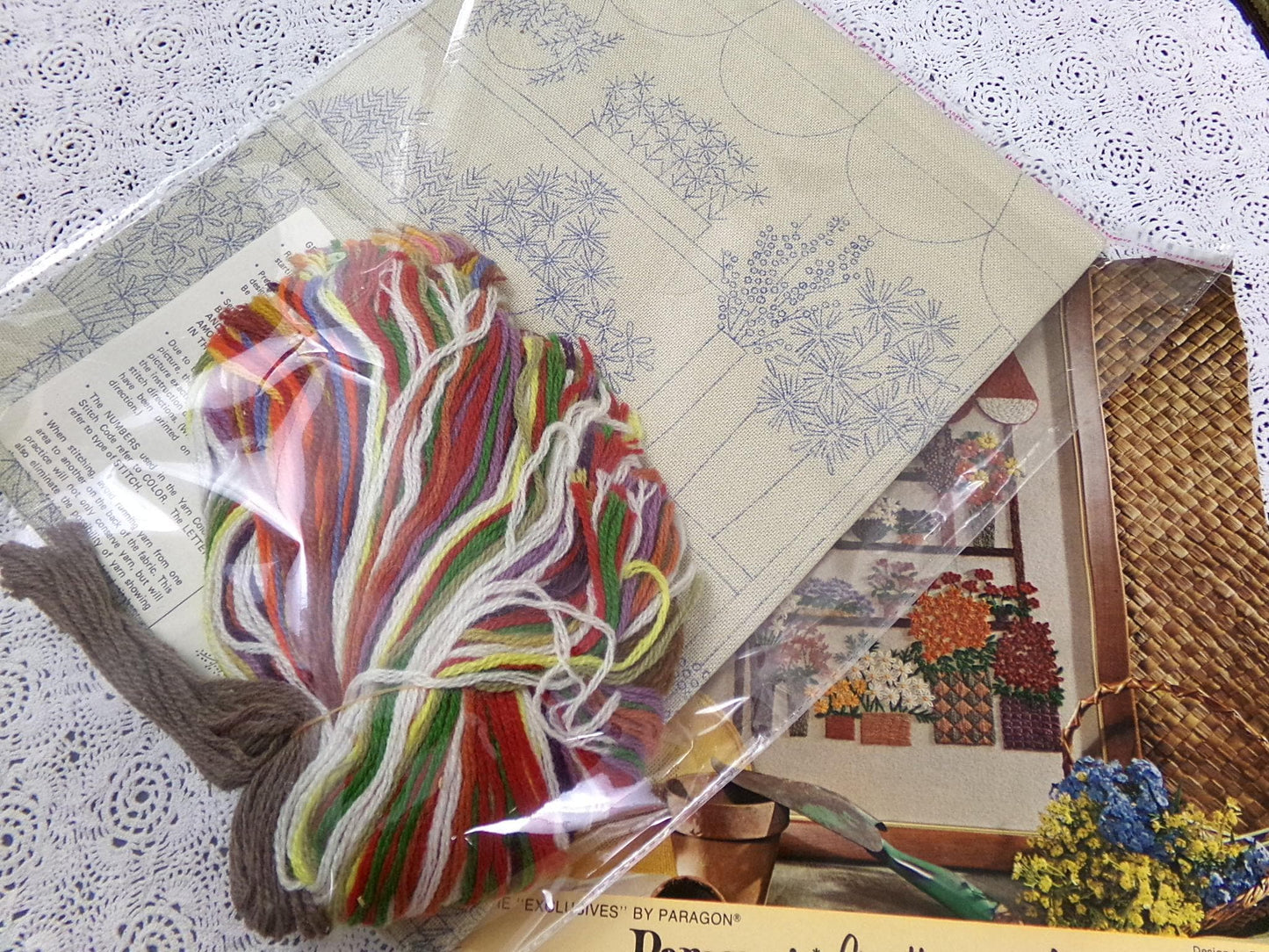 FLOWER STALL Vintage Crewel Embroidery Kit Paragon Needlecraft 0716 Boho Wall Art